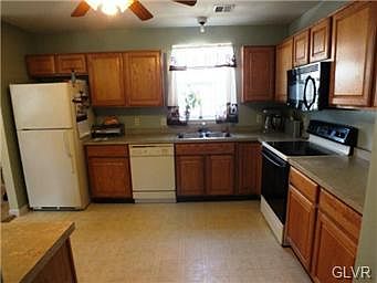 5th image of 2565 Margaret Ct