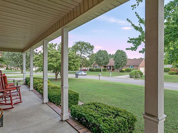 5th image of 2334 Riverstone Dr