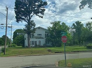1302 W Franklin St, Salem, MO 65560