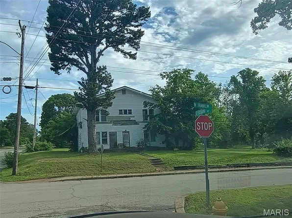 1302 W Franklin St, Salem, MO 65560