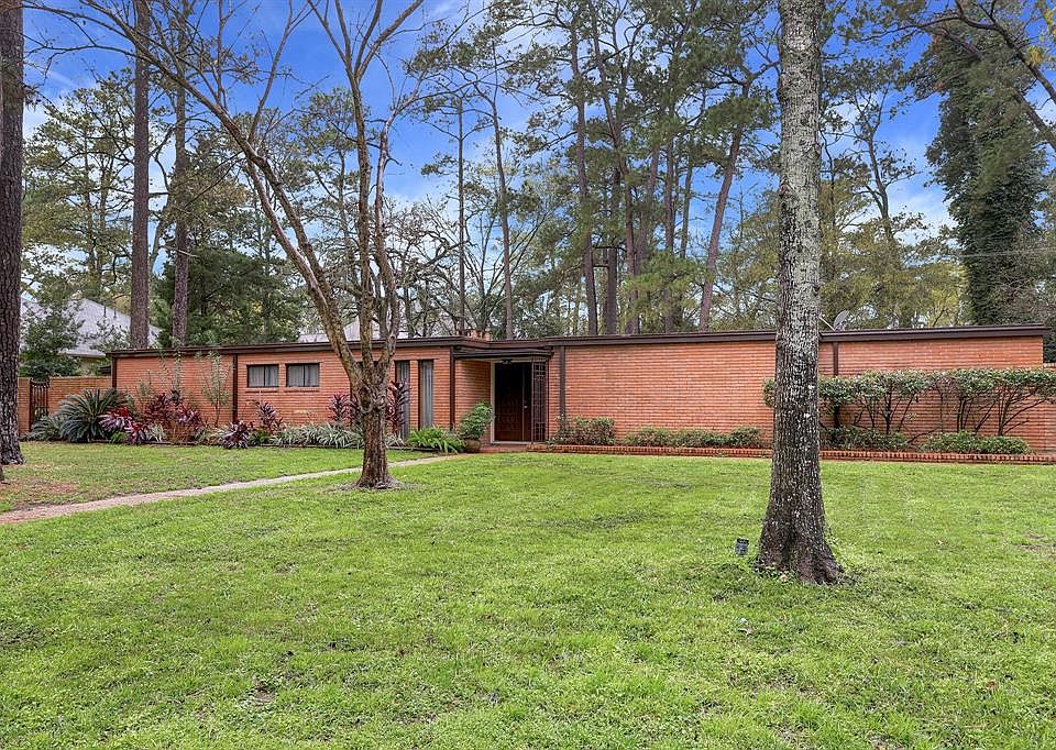 1st image of 319 Chapel Belle Ln