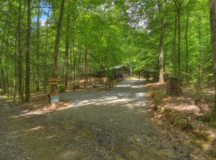 16 N Allen Rd, Blue Ridge, GA 30513