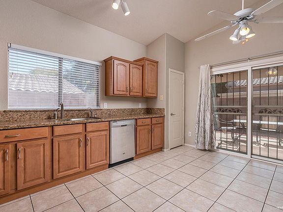 4th image of 4105 E Silverwood Dr