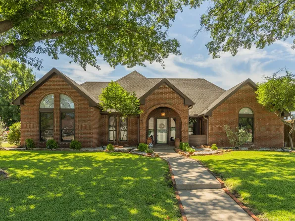 413 Doubletree Dr, Highland Village, TX 75077