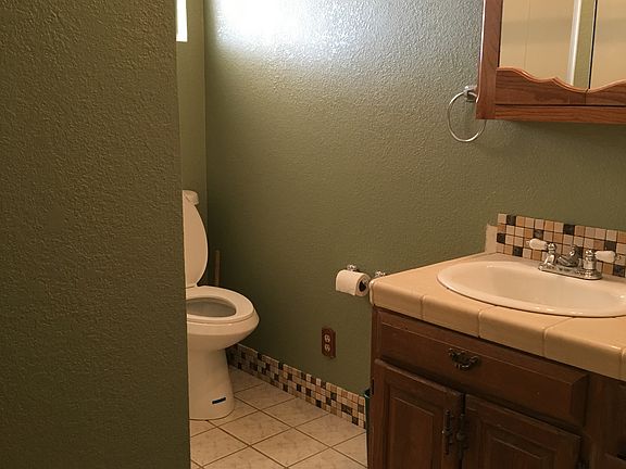 3rd image of 5213 W Earl Dr