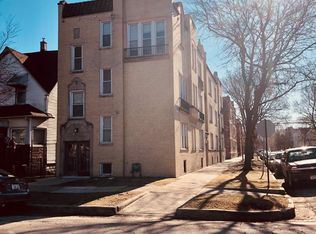 1851 W Warner Ave #3, Chicago, IL 60613