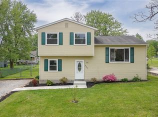 9017 Store Dr, Windham, OH 44288