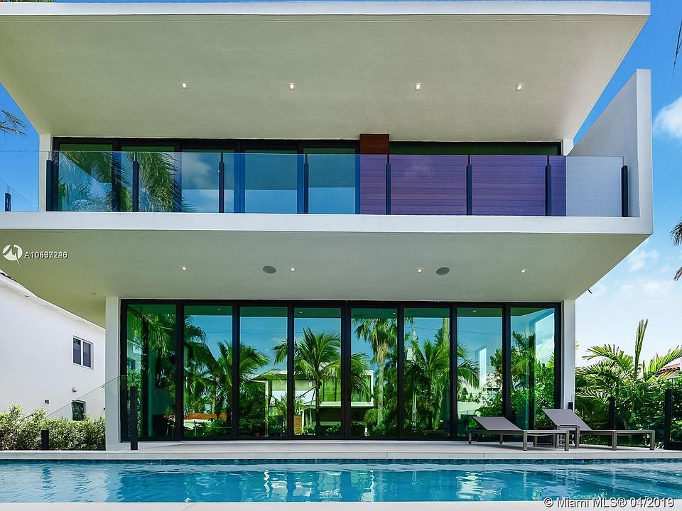 1st image of 274 Palm Ave