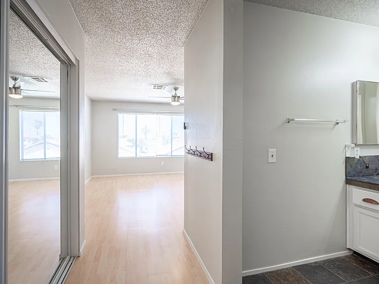 7660 Kalmalii Ave — Photo 39