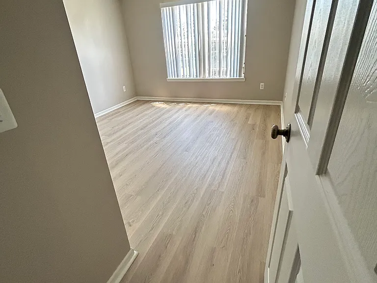 8413 Heywood Cir — Photo 23