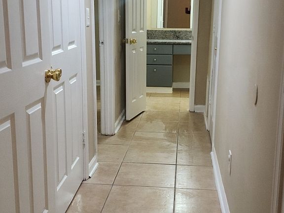 5th image of 2630 Country Trce SE Unit B