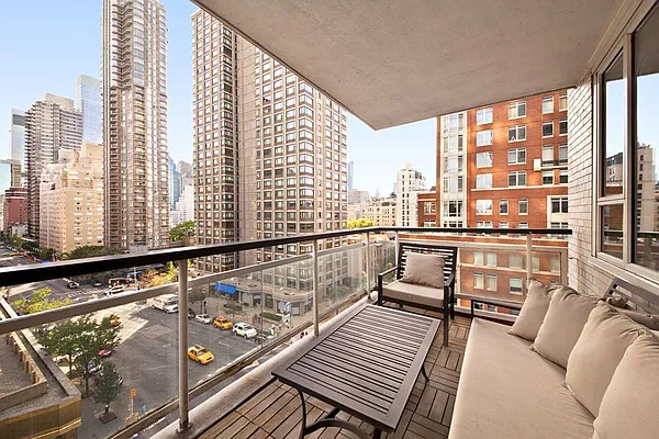 Sold by Stribling | media 25