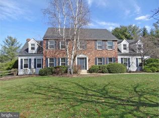 190 Savage Dr, Holland, PA