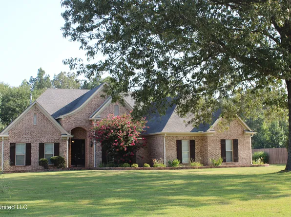 13804 Whispering Pines Dr, Olive Branch, MS 38654