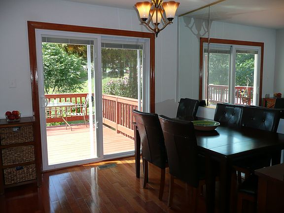 Dining rm w/sliders to deck