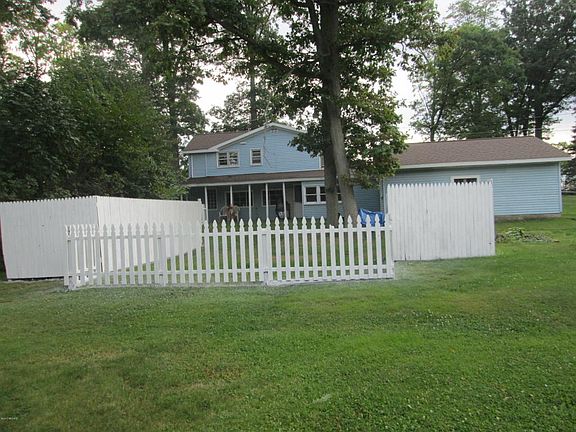 3rd image of 672 Woodland Dr