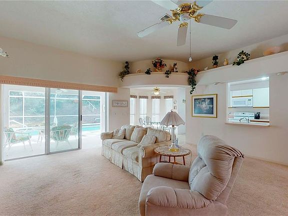 3rd image of 2830 N Brentwood Cir
