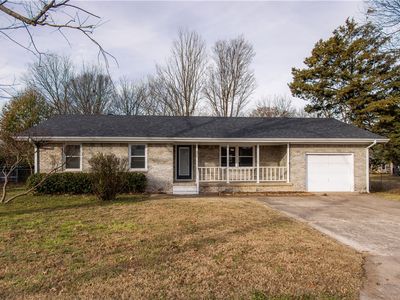 908 S Maple St, Siloam Springs, AR, 72761
