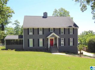 2566 Foothills Dr, Birmingham, AL 35226