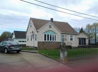 7 Sandy Ln, Swansea, MA 02777