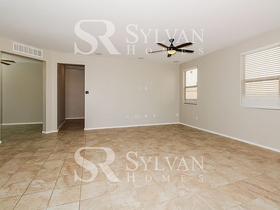 3rd image of 5015 S River Run Dr
