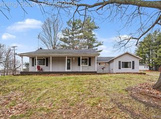 90 S Elm Grove Rd, Lapeer, MI 48446