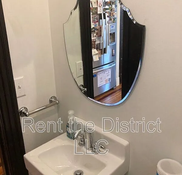 37 Rhode Island Ave NW — Photo 24