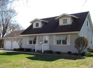 1262 Parkview Rd, Galesburg, IL 61401