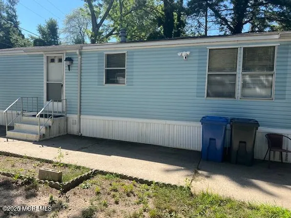 4 Roberts Park, Toms River, NJ 08755