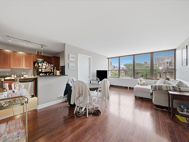1st image of 655 W Irving Park Rd APT 412
