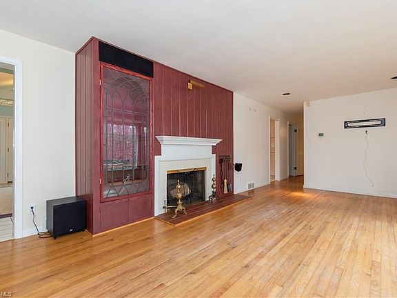 5th image of 7131 Deepwood Dr
