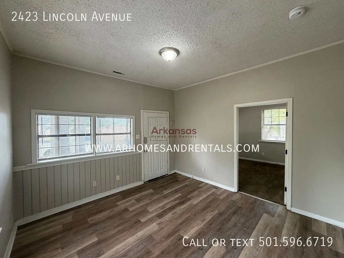 1/2 Off First Month's Rent!! ~ 2423 Lincoln Avenue 2 Bedrooms | 1 Full Bathroom — Photo 2