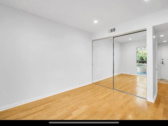 5th image of 330 S Barrington Ave APT 309