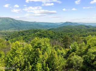 2602 Hatcher Mountain Rd, Sevierville, TN 37862