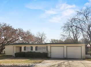 201 Vernon Castle Ave, Benbrook, TX 76126