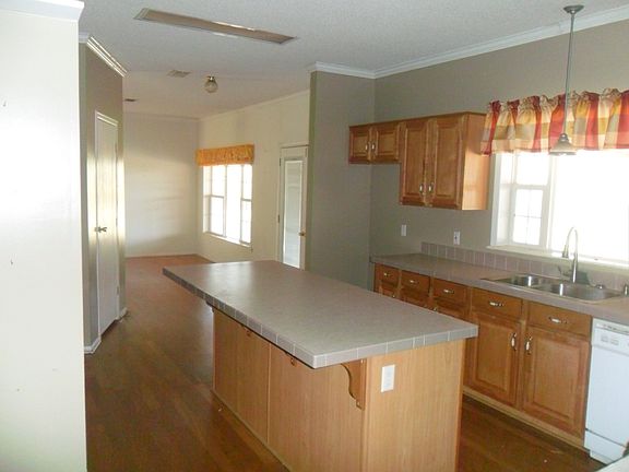 5th image of 715 County Road 4921