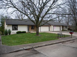 19001 Sunrise Dr, Belton, MO 64012