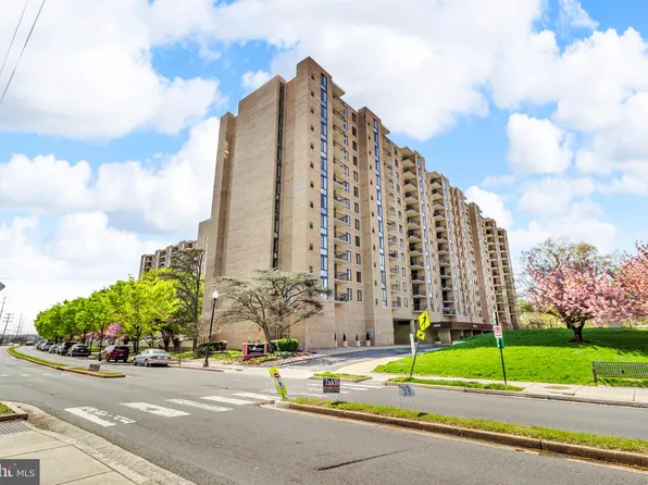 4500 S Four Mile Run Dr APT 732, Arlington, VA 22204
