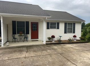 230 Forest View Dr, Jonesborough, TN 37659