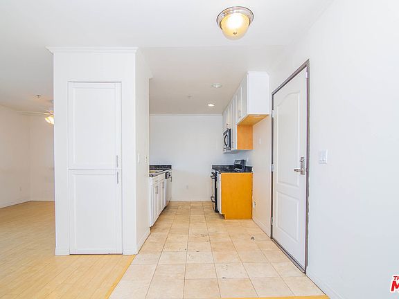 5th image of 2811 W Francis Ave #305