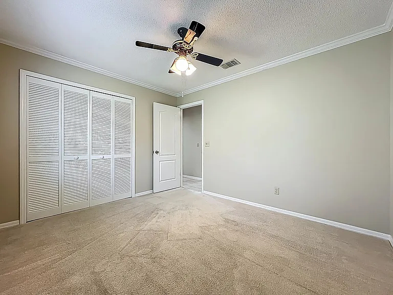 1843 Shadyhill Ter — Photo 20