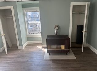 516 4th St APT 3, Fall River, MA 02721