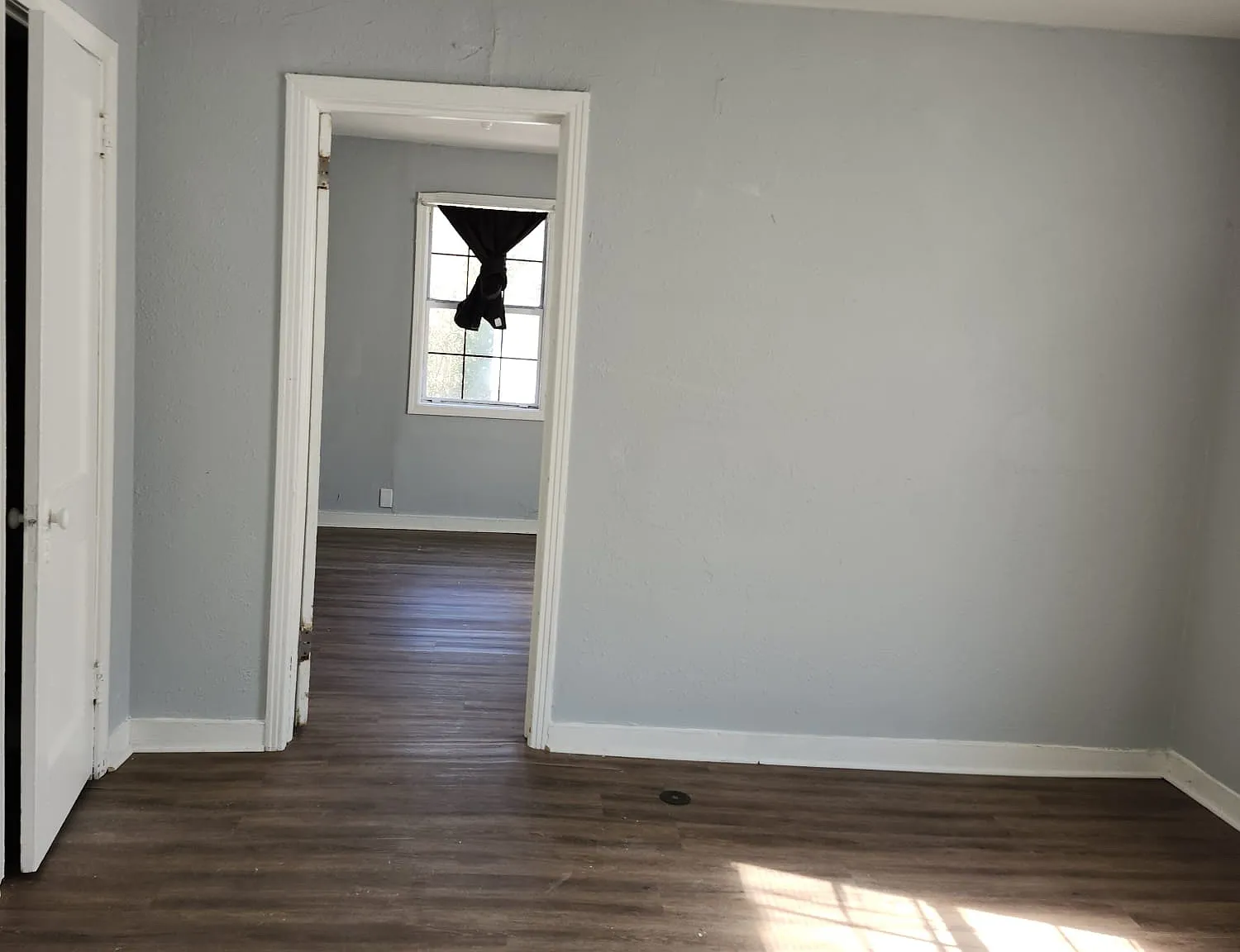 3 bed, 960 sqft, $950 — Photo 2