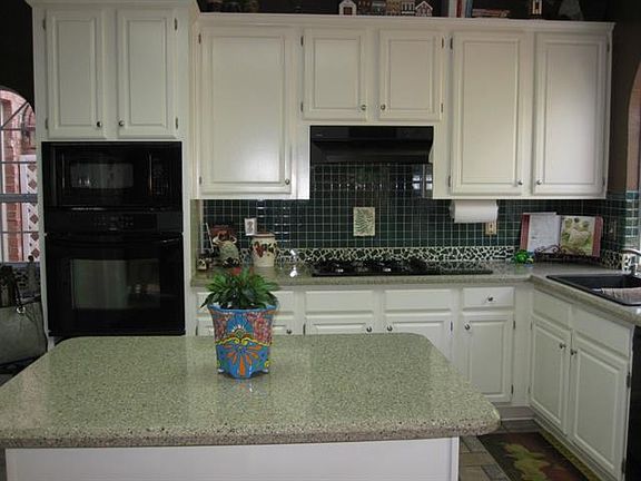 4th image of 2708 Crepe Myrtle Dr