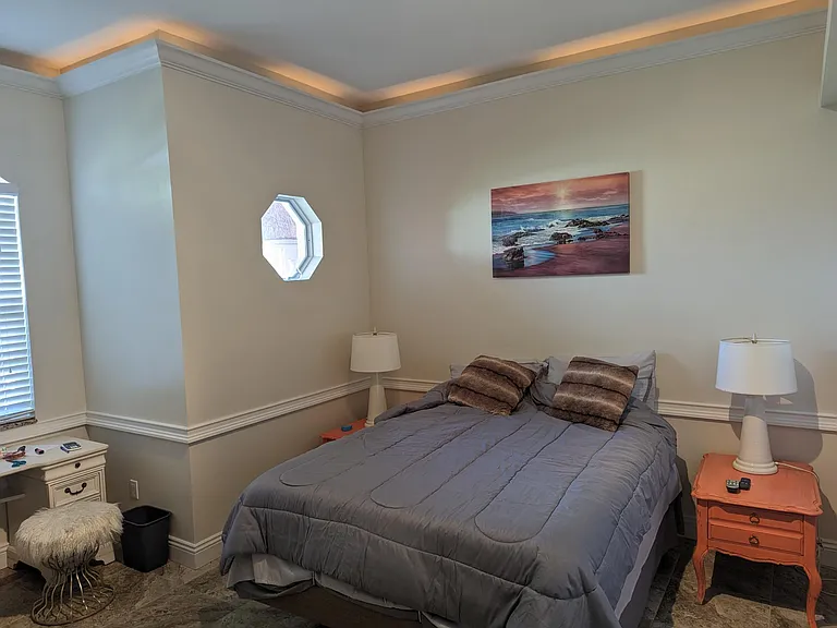 Bedroom 3... Tempur-Pedic adjustable base, queen sized massaging bed.