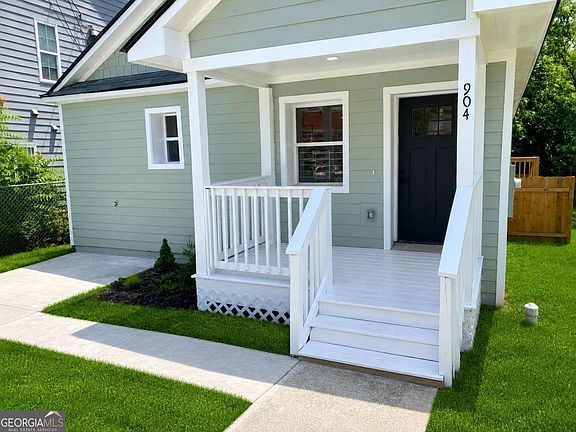 2nd image of 904 Welch St SW