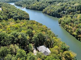 106 N Kings Rd, Lake Sherwood, MO 63357