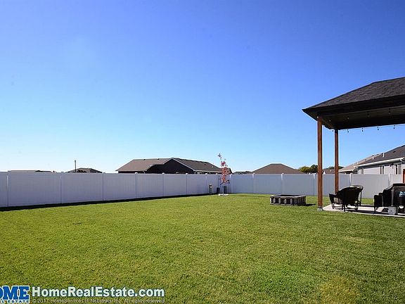 3rd image of 7233 Lilee Ln