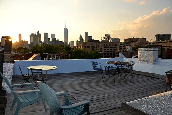 Rented by Oak Tree LLC | media 32