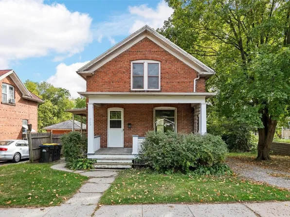 713 Brown St, Iowa City, IA 52245